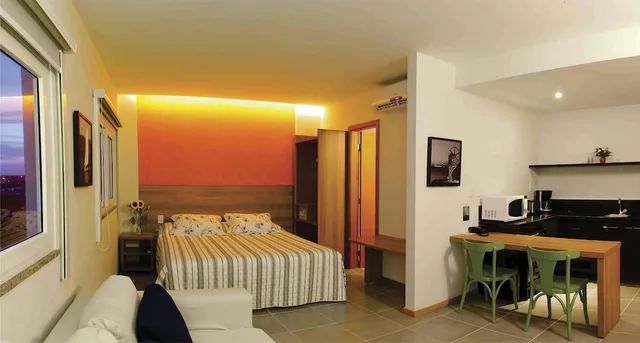 Master, Suite, Double Bed, Sofa، Malibu Plaza Hotel 3/7