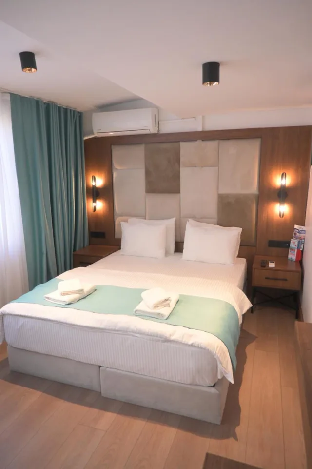 غرفة قياسية بسرير مزدوج، Grand Rue Hotel 1/10