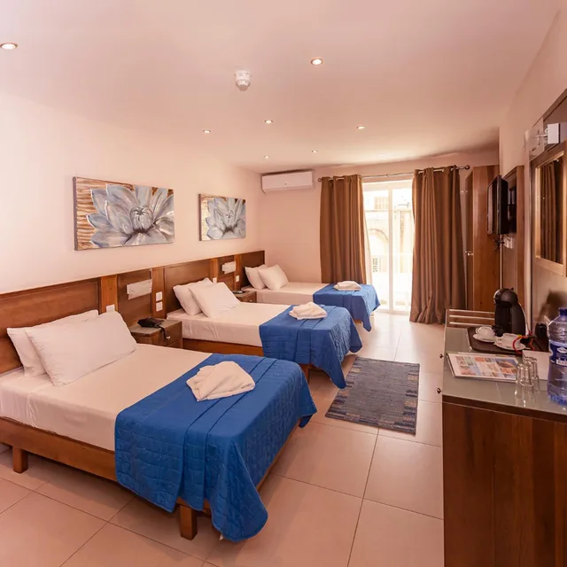 غرفة ديلوكس بسريرين منفصلين، CERVIOLA HOTEL 2/6