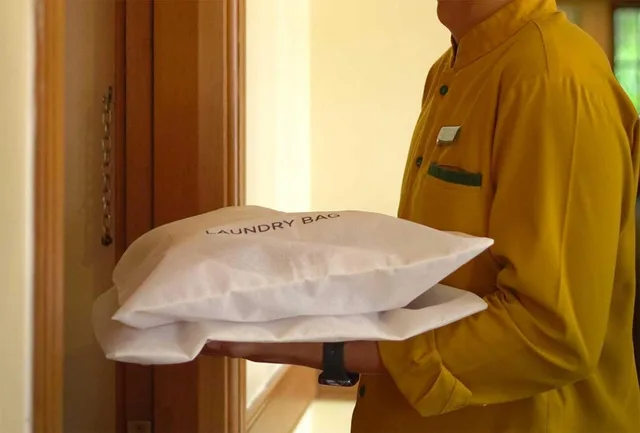 غرفة سوبيريور بسريرين منفصلين بدون إطلالة، Loman Park Hotel Yogyakarta 2/3