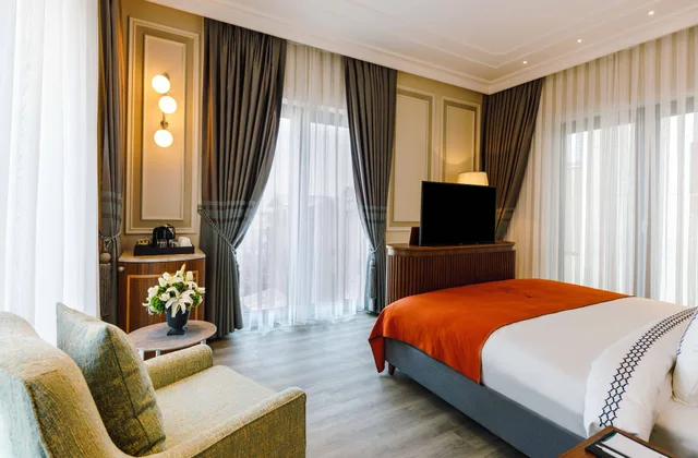 Deluxe, King Bed, Sea View, Amiral Palace Boutique Hotel 2/3