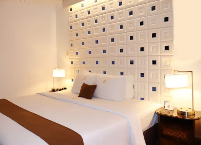 Senior, Suite, Inkari Suites 1/2