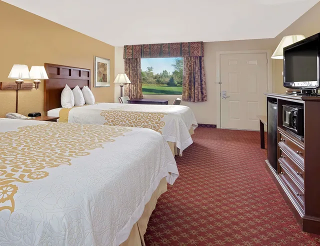 غرفة قياسية بسريرين كوين، Days Inn by Wyndham Paris 4/5