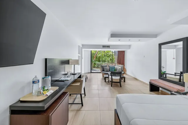 غرفة جونيور سوبيريور بسرير كينج مع أريكة، Hommage Hotel Residences 7/10