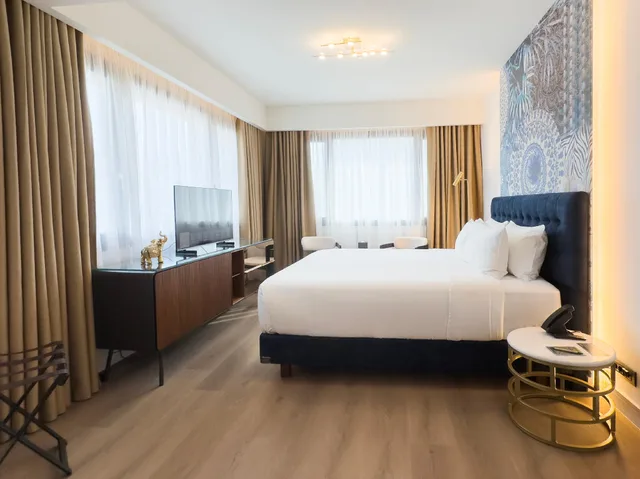Suite, Luwian Athens Boutique Hotel 2/2