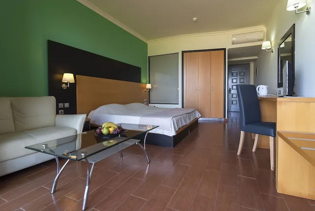 بنغل بسرير مزدوج بإطلالة على البحر، All Senses Nautica Blue Exclusive Resort and Spa By Anayia All Inclusive Resorts 5/6