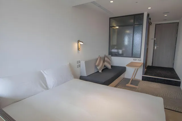 غرفة بسرير كينج بحمام خاص، Nk Hostel 1/3