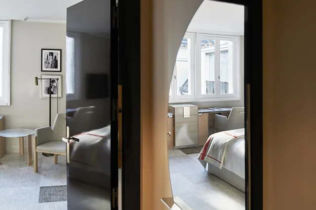 Deluxe, Hotel Plaza Athenee 7/7