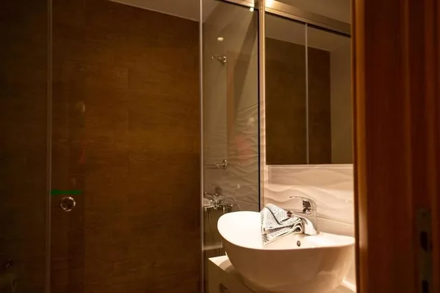 Open Plan, Family, Twin Beds, Sofa، Malia Bay Beach Hotel And Bungalows 5/5