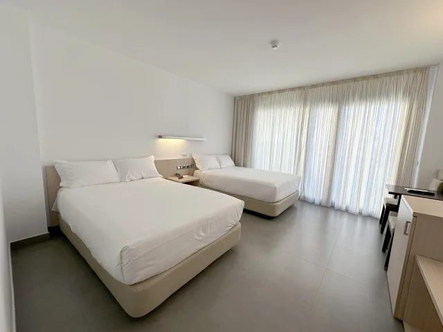 Room, Double Bed, Balcony or Terrace, Acuazul Hotel 1/3