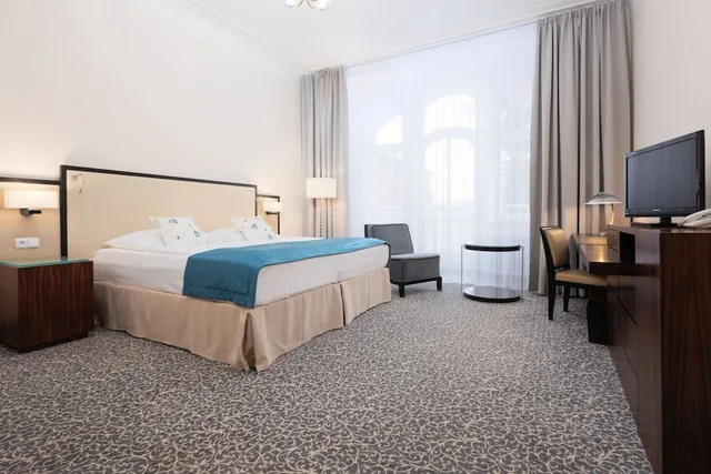 غرفة كلاسيكية بسريرين منفصلين، Orea Spa Hotel Bohemia 1/5