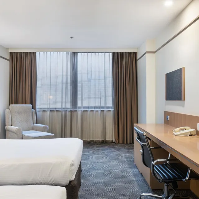 City, Superior, Double or Twin Bed, Stamford Plaza Adelaide 8/9