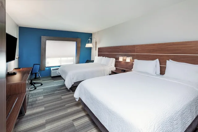 غرفة قياسية بسريرين كوين لذوي الإعاقة، Holiday Inn Express Hotel And Suites Del Rio 5/8