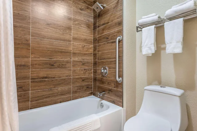 Suite, King Bed, Comfort Inn Lafayette I-65 2/4