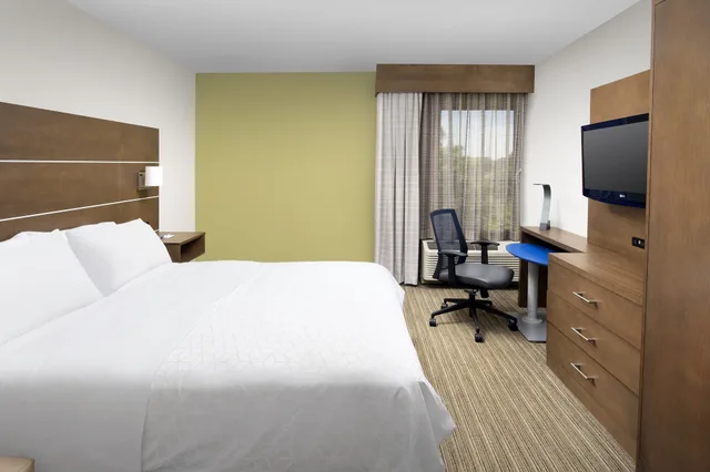 غرفة قياسية بسرير كينج لذوي الإعاقة، HOLIDAY INN EXPRESS ANDOVER NORTH - LAWRENCE 2/5
