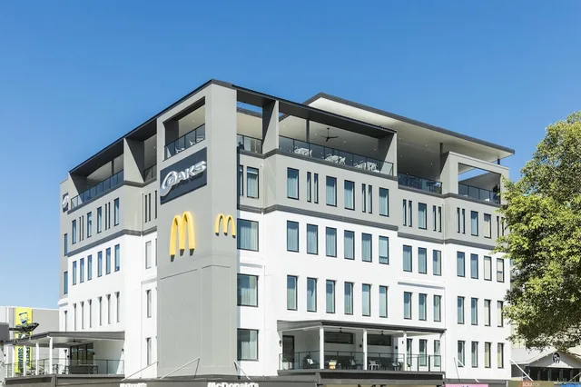 Oaks Cairns Hotel، كيرنز، كوينزلاند 1/93