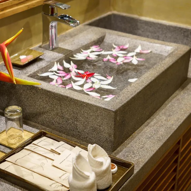 Style, Modern, Luxury, Double Bed, Pool View, Balcony، Khmer House Resort 6/6