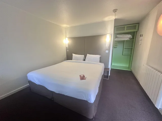 Standard, Double Bed, Campanile Nantes Est Saint Sebastien Sur Loire 4/10