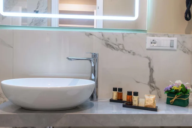 جناح بسرير كوين، The Boutique Hotel (ex Joli) 2/3