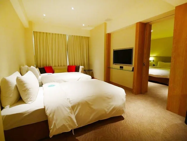 Family Suite, Deluxe, King and Twin Beds, Kaohsiung International Plaza 1/2