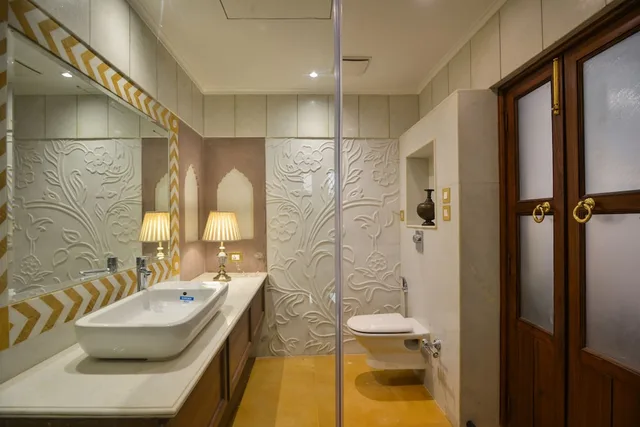 Diwan, Double Bed، Haveli Dharampura 1/1