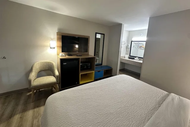غرفة بسرير كينج، Days Inn by Wyndham Adel I-75 5/10
