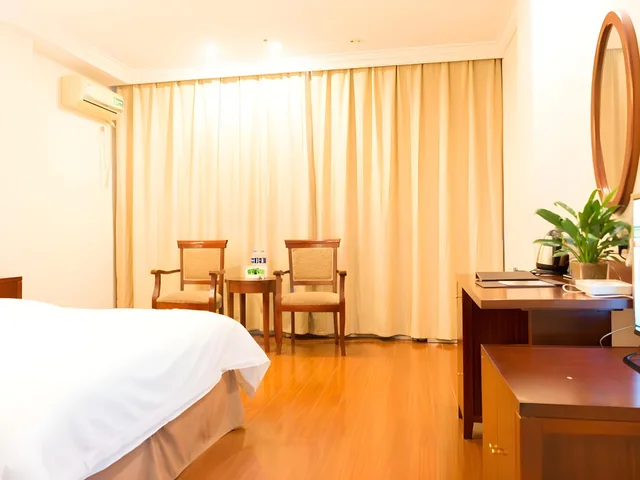 غرفة بسرير كينج وسرير كوين، GreenTree Inn Yangzhou Yizheng East Zhenzhou Road Express Hotel 1/1