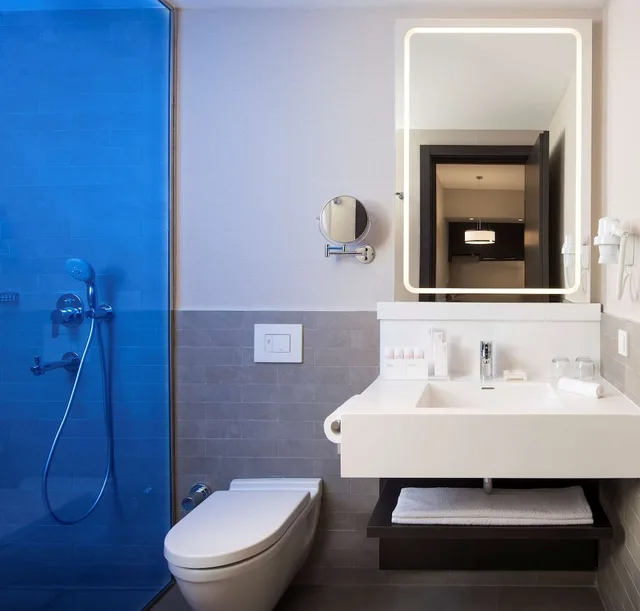جناح بسريرين كوين بشرفة بغرفتي نوم بمطبخ صغير، Park Inn By Radisson Istanbul Atasehir 2/2