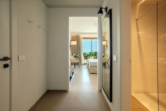 غرفة سوبيريور ثلاثية بسرير مزدوج وسرير فردي، Mangia's Torre del Barone Resort & Spa 4/5