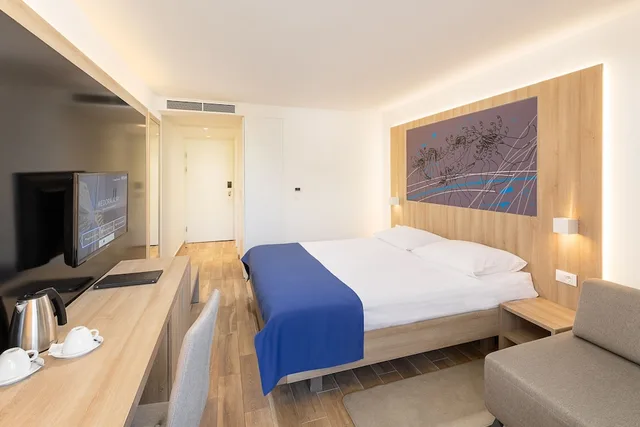 Comfort, King Bed, Partial Sea View, Balcony, Medora Auri Family Beach Hotel 1/2