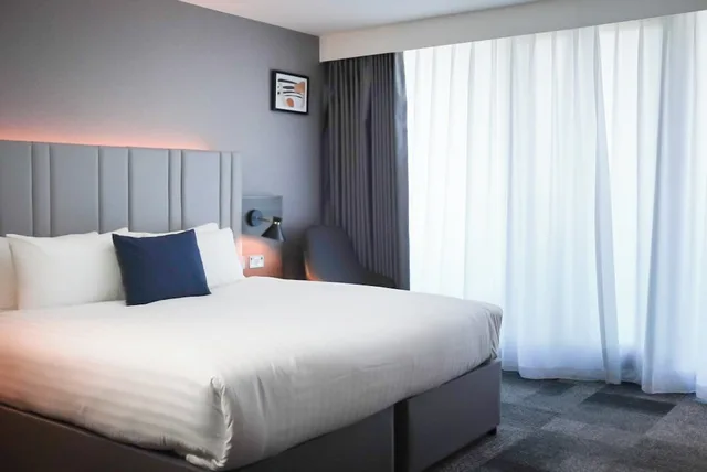 غرفة بريميوم بسرير مزدوج بإطلالة على النهر، Crowne Plaza London - Kingston 4/10
