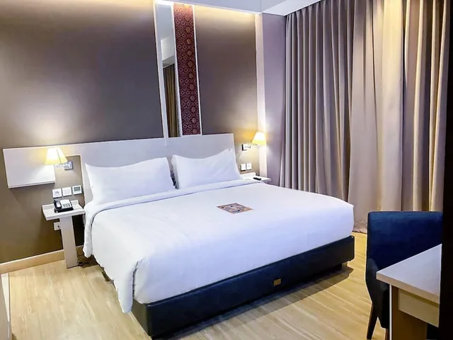 Junior Suite, Twin Beds, Harper Palembang 2/6