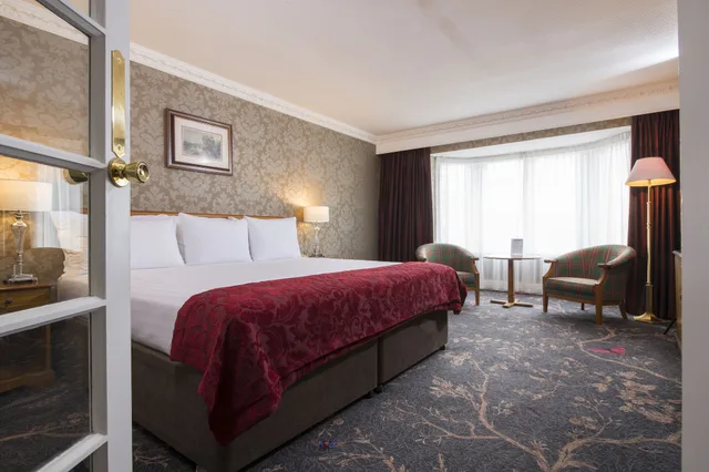 غرفة كلاسيكية كبيرة بسرير كينج، Kingsmills Hotel 2/7