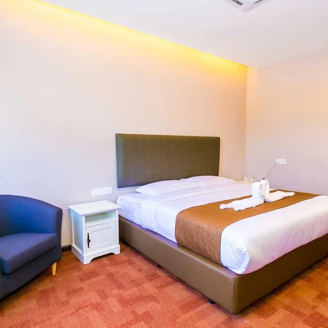 Suite, Lake View, Icon Hotel 3/4