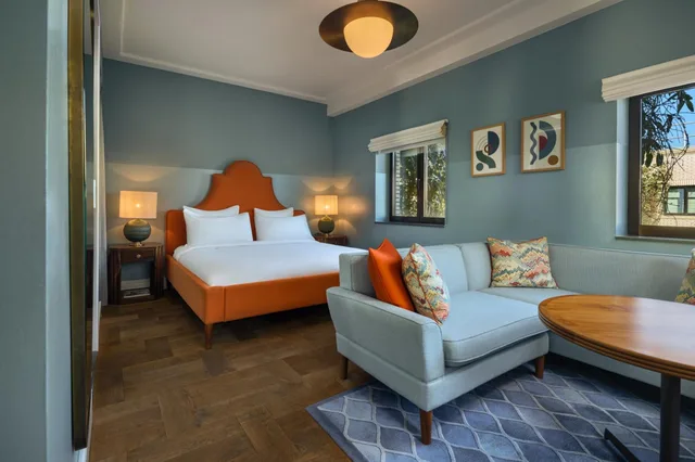 استوديو، Hotel Twenty Eight 1/2