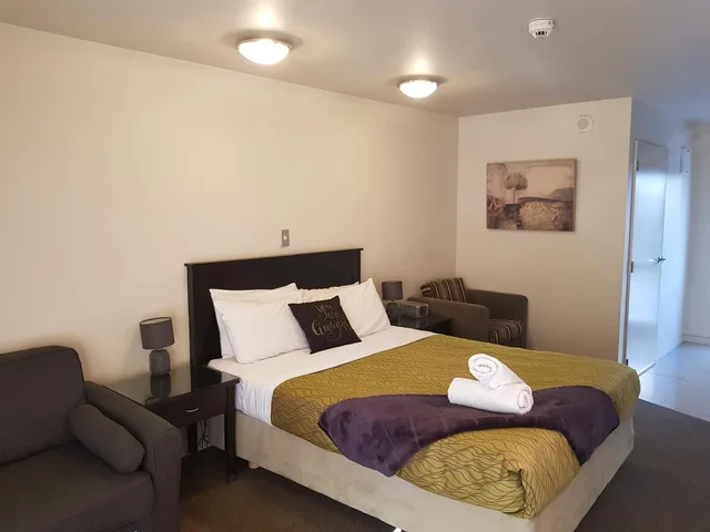 استوديو لذوي الإعاقة، Delago Motel 1/2