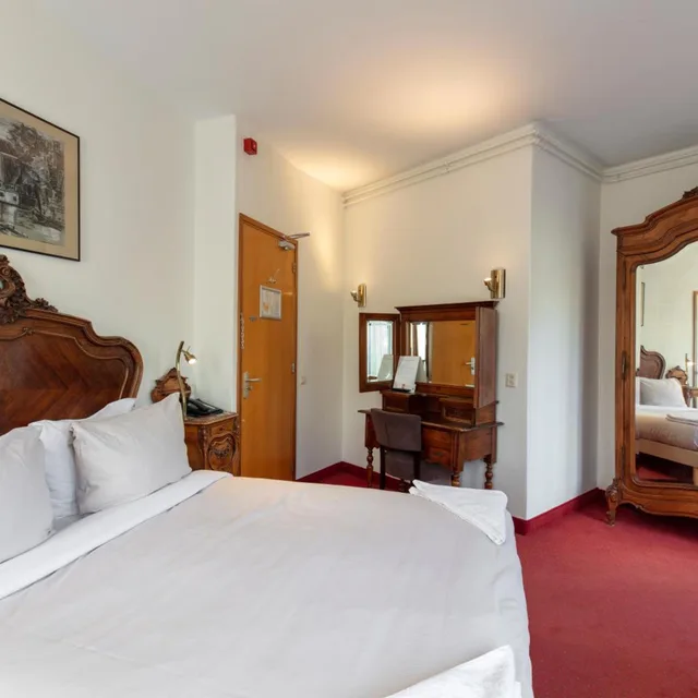 غرفة مزدوجة بإطلالة على القناة، Amsterdam Wiechmann Hotel 1/10