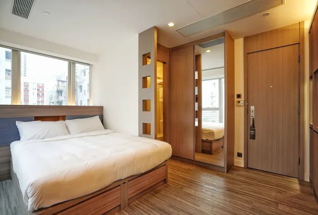 Deluxe, Queen Bed, Mia Casa Hotel 1/2