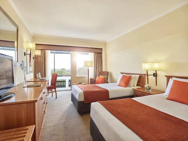 Regency, Suite, Queen Bed، Pamodzi Lusaka 1/3