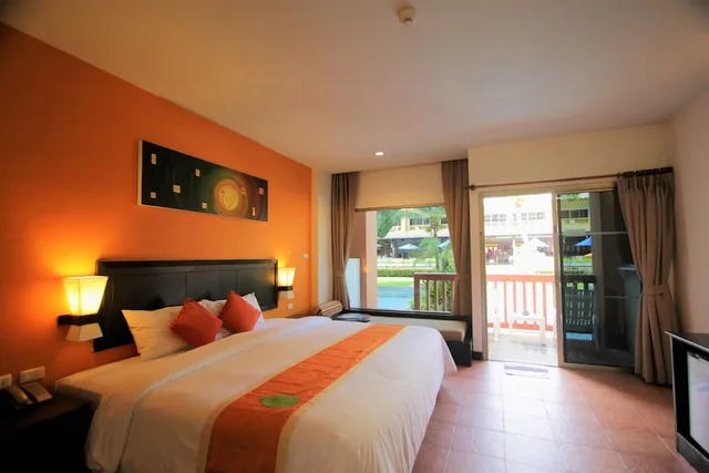 Aqua Pura, Twin Beds, Pool Access، Kata Sea Breeze Resort 2/10
