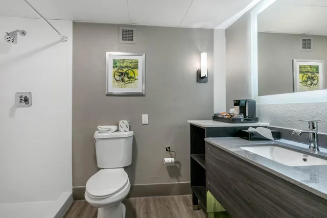 غرفة خارجية بسرير كينج، Clarion Inn Murfreesboro 4/5