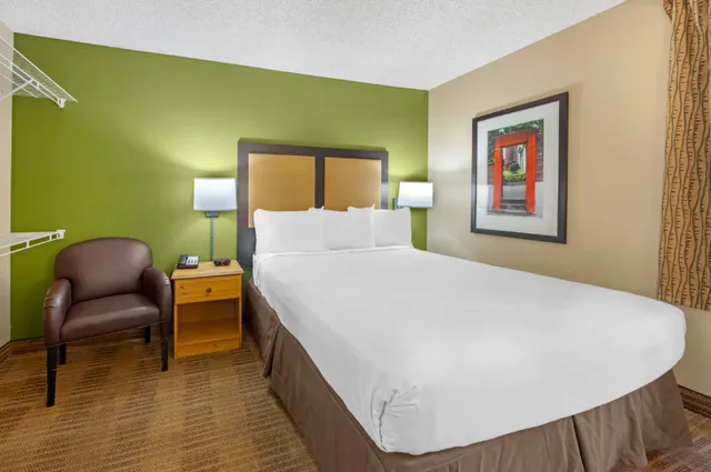 جناح بسرير كوين لذوي الإعاقة، MainStay Suites Las Vegas Convention Center 2/3