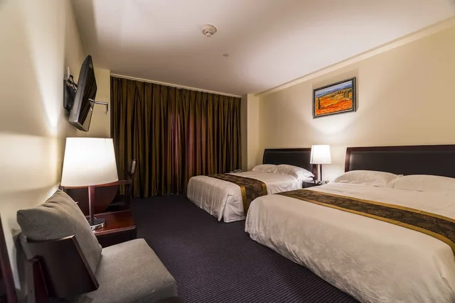 غرفة كلاسيكية بسريرين كوين، John Hotel 4/8