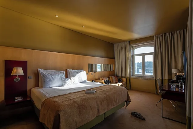غرفة ديلوكس غراند بسرير مزدوج وسرير فردي بإطلالة، Pestana Palacio do Freixo - Porto 1/10