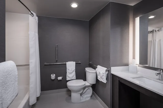 استوديو بسرير كينج مع أريكة لذوي الإعاقة، Residence Inn by Marriott Denver Aurora 4/4