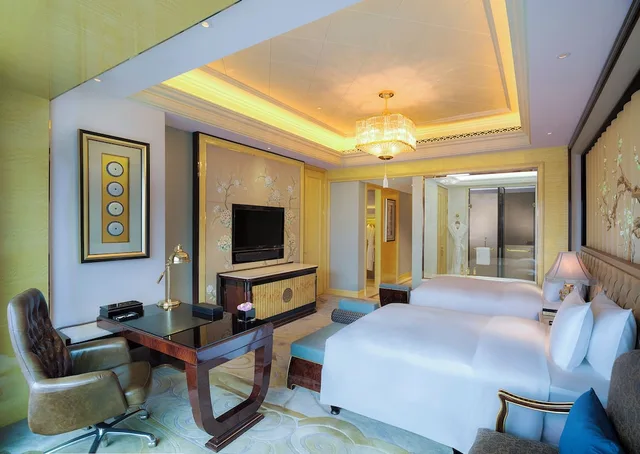 Grand, Deluxe, Twin Beds, Wanda Reign Wuhan 5/6