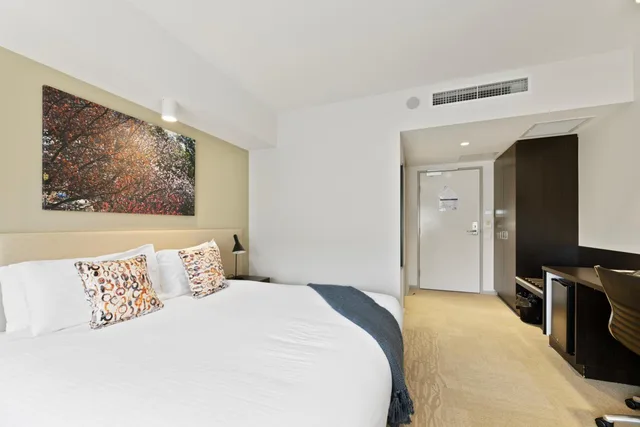 Club, Standard, King Bed, Lithgow Workies Club Motel 1/1