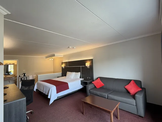 غرفة قياسية بسرير كينج، Rodeway Inn King William 2/10