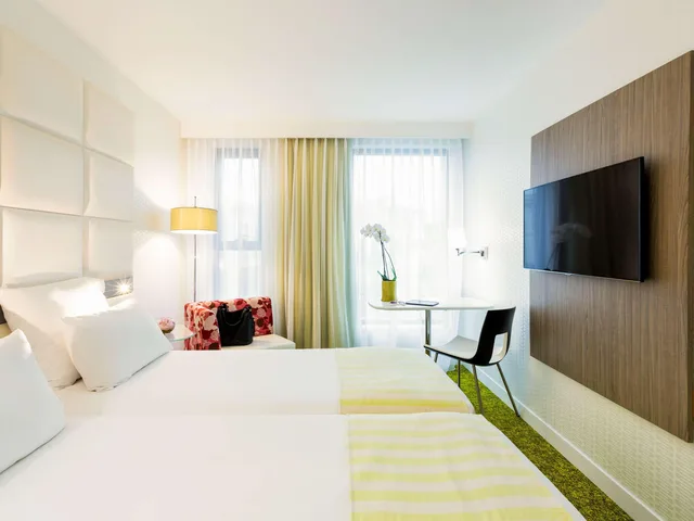 غرفة قياسية بسرير مزدوج، Mercure Le President Biarritz Centre Hotel 2/3