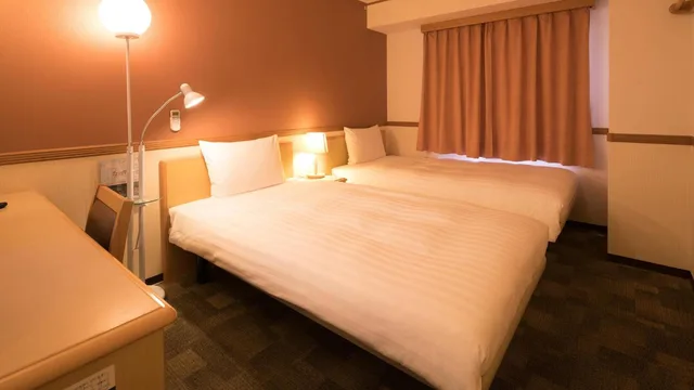 غرفة بسريرين منفصلين للمدخنين، Toyoko inn tokuyama-eki shinkansen-guchi 4/6